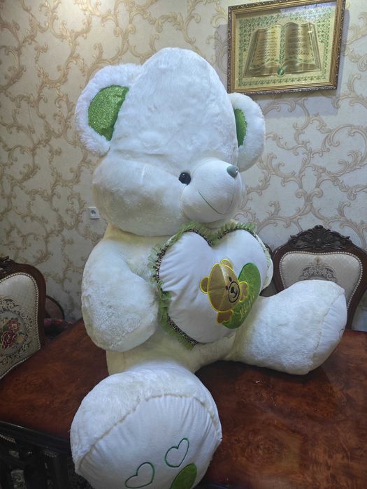 Большая плюшевая мишка