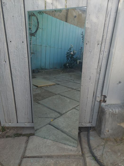 Зеркало продается