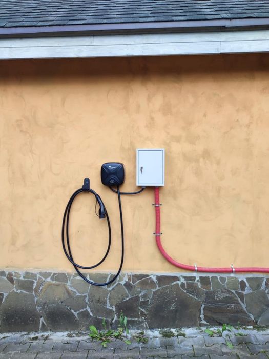 Установка зарядных станций для Электромобилей.