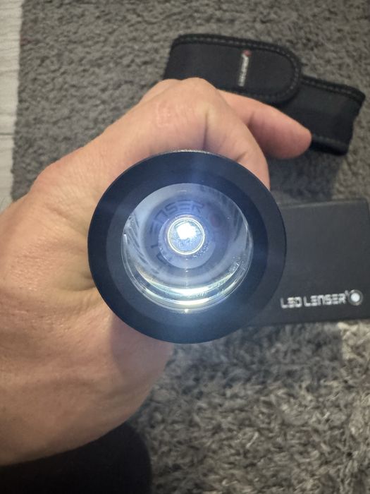 Lanterna LedLenser p7 defecta