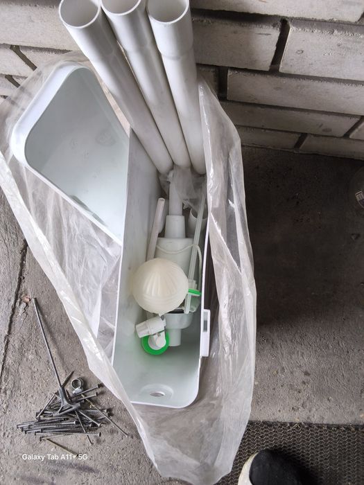 Бачок для Генуи,напольного унитаза,