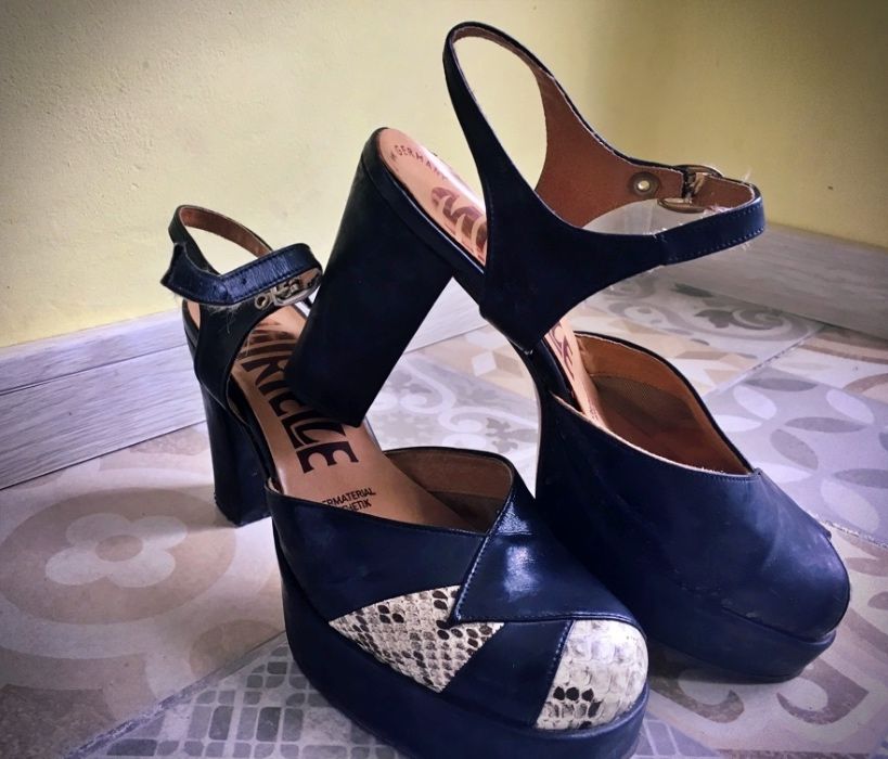 Два чифта обувки на ток. Естествена кожа и ретро модел.