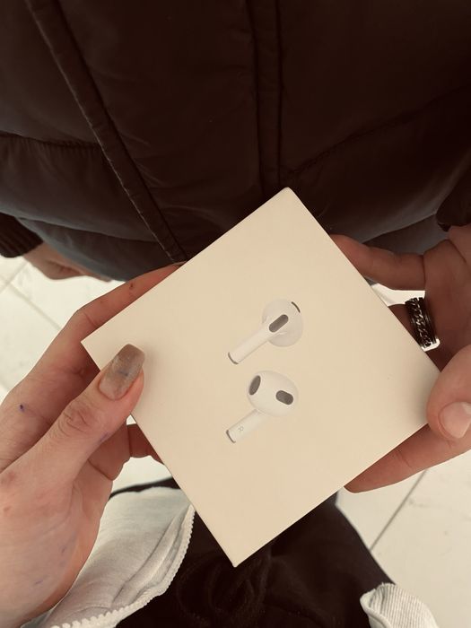 Airpods. Гарантия имееттся