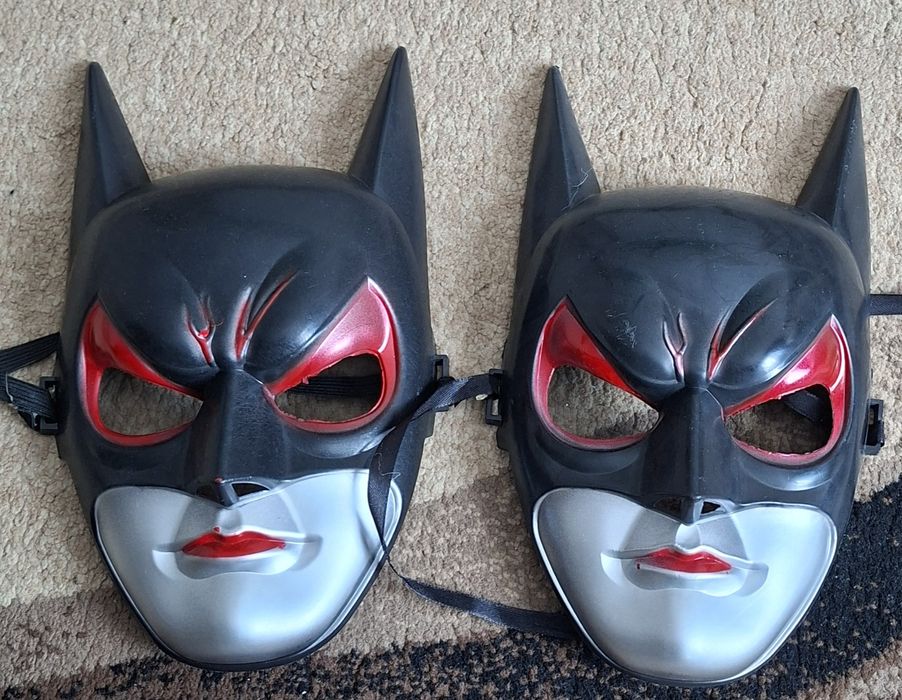 Новогодние  маски. Отдам даром.