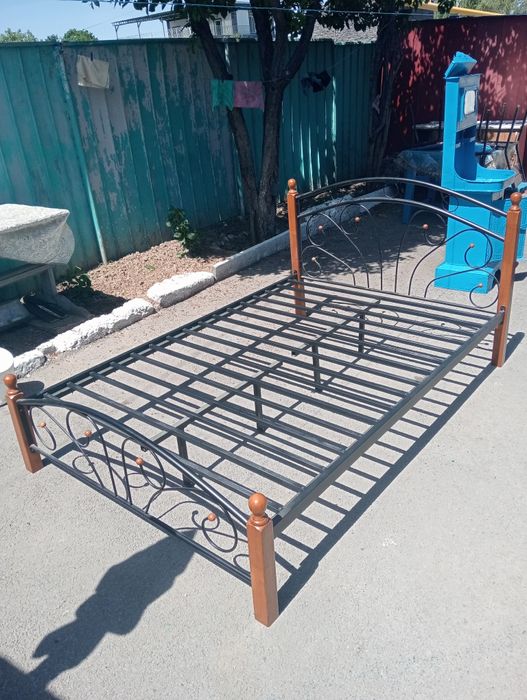 Продам кровать 2х спалку