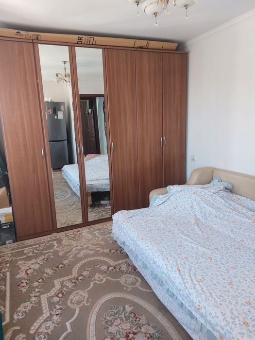 Продам 6-дверной шкаф