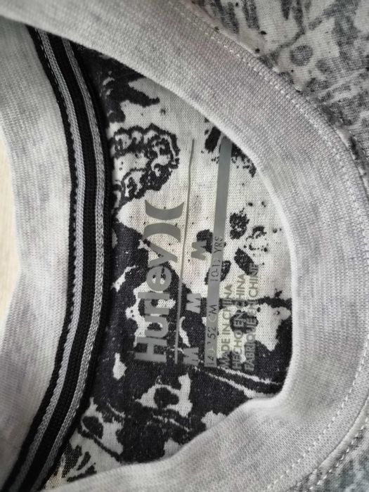 4 Tricouri Hurley baieti, marimea M, 132-147 CM