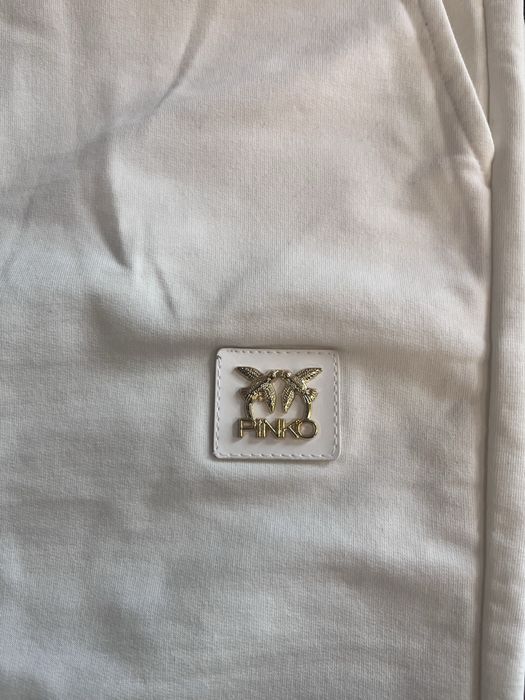 Дамски спортен комплект