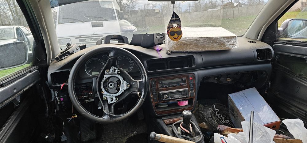 Dezmembrez Multimarca Passat B5.5,Mondeo mk3,Peugeot 206