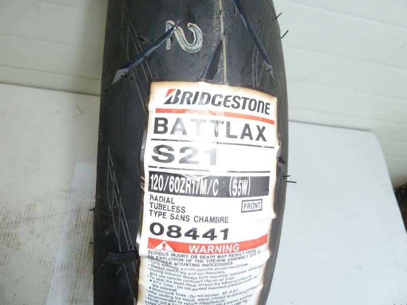 Гума 120/60 -17 BRIDGESTONE BATTLAX S21 FRONT 55W DOT2016