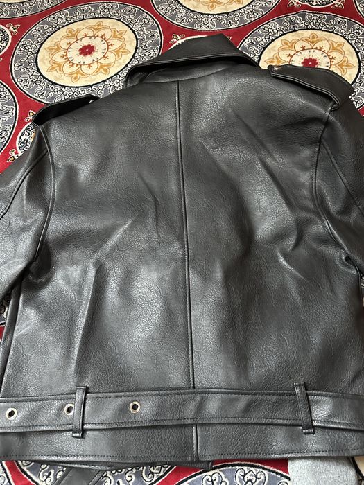 Кожаная куртка женская