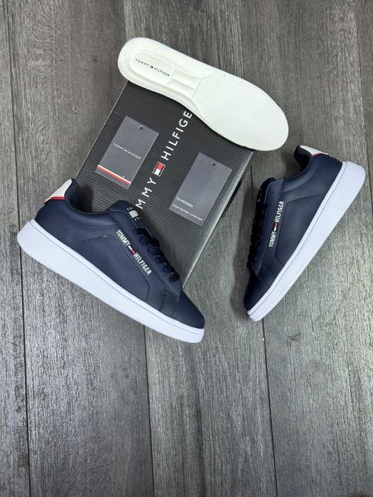 Adidasi barbatesti Tommy