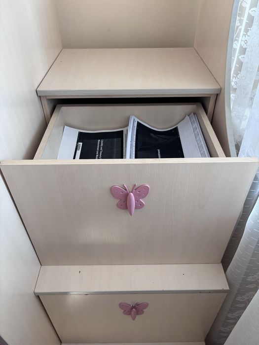 Двухярусный кровать-диван в хорошем качестве