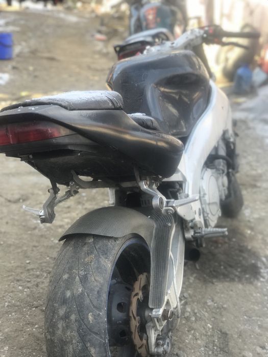 Vând Sau Schimb Yamaha YZF750R Defectă!