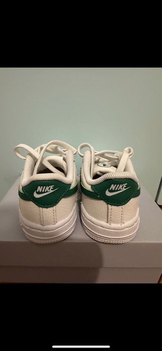 Vand adidasi Nike air force 1, marimea 19,5. Pret 145 lei