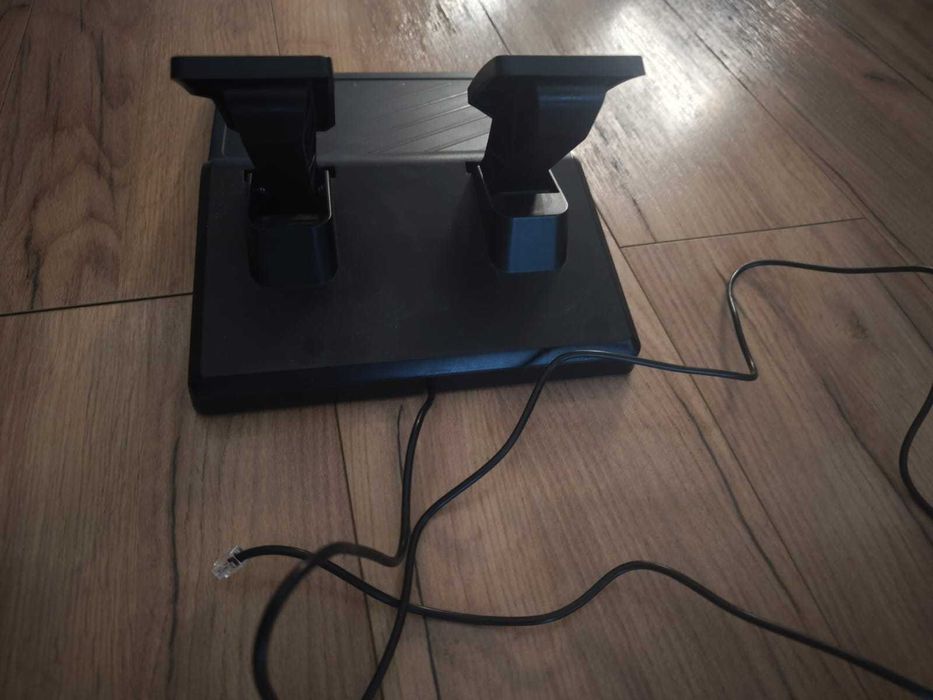 Волан Hori Wireless Racing Wheel за PlayStation 5, PlayStation 4, PC