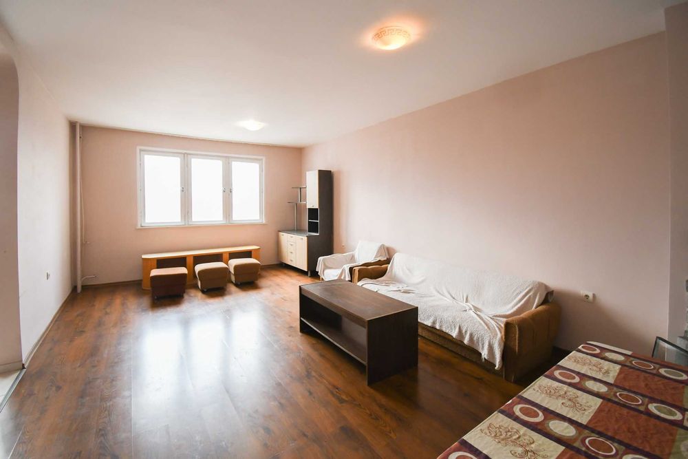 Двустаен апартамент в Младост 4