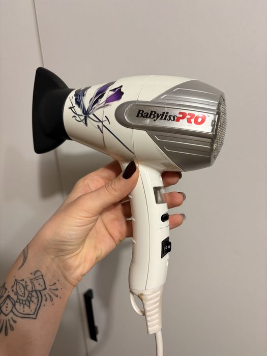 Профессиональный фен для волос