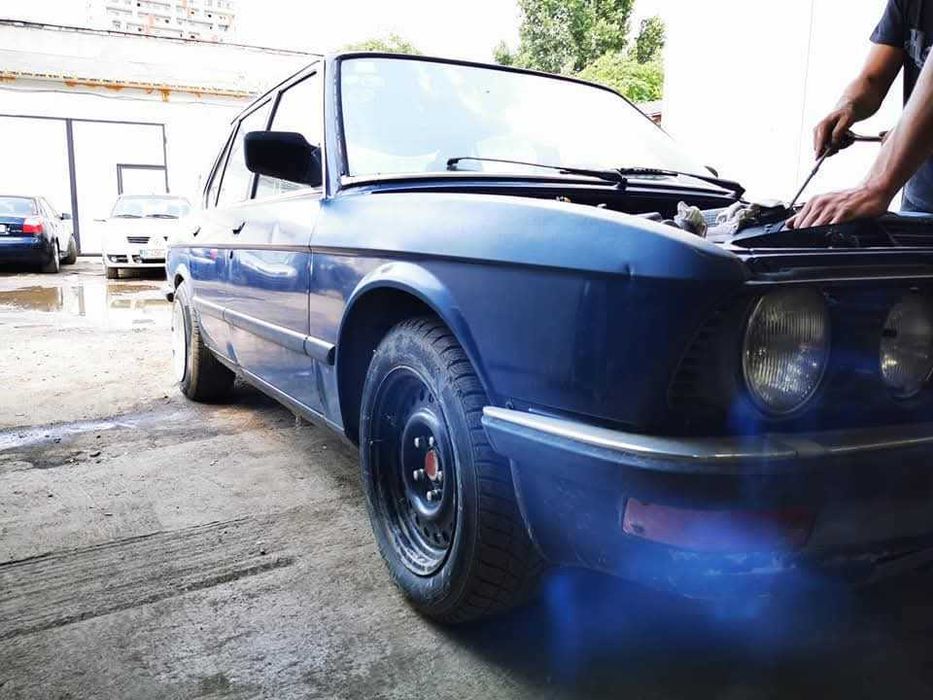 BMW Seria 5 1985 — imagine 4