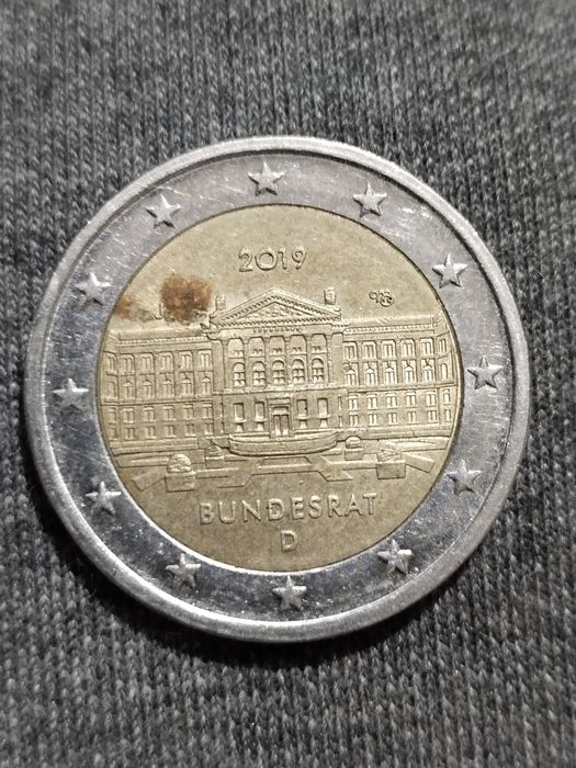 Юбилейные монеты 2 евро