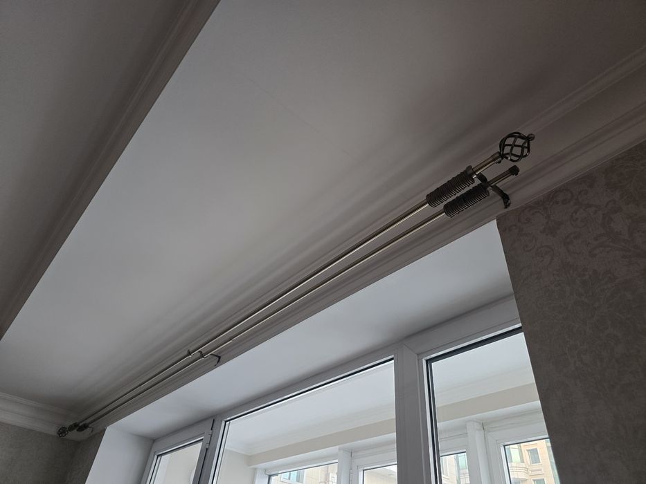 Продам настенные карнизы, б/у