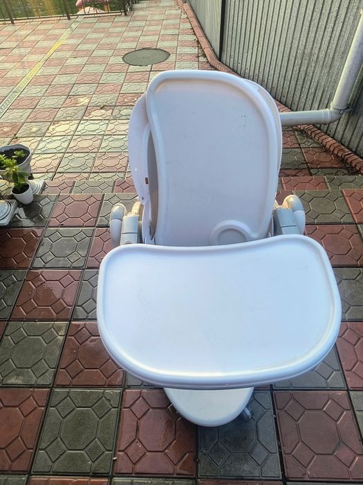 Стульчик для кормления tatamia