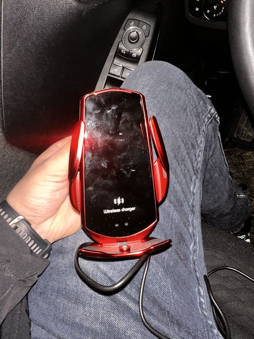 Incarcator auto wireless