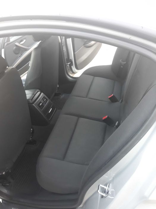 BMW Seria 3 318i E90 Benzina cutie automata, 161031 km reali verificabili