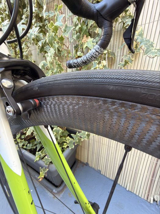 Roti cursiera Mavic Cosmic Carbon