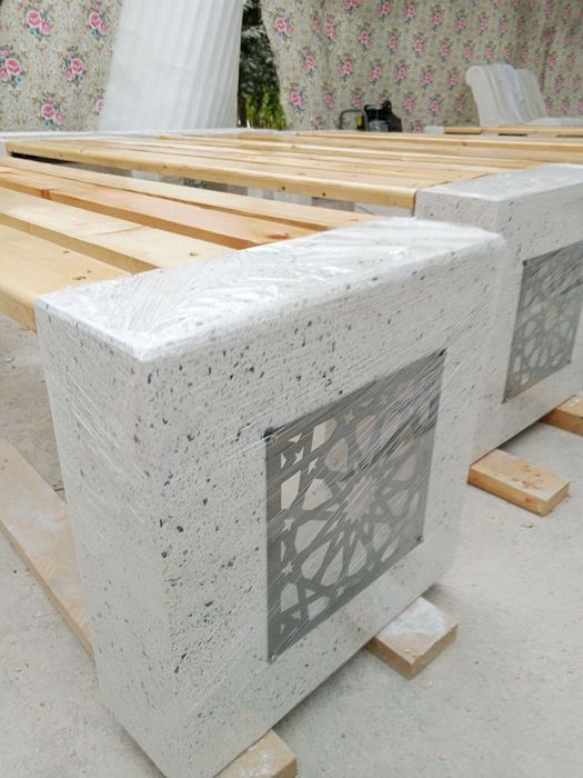 Бетоны мраморны скамейка