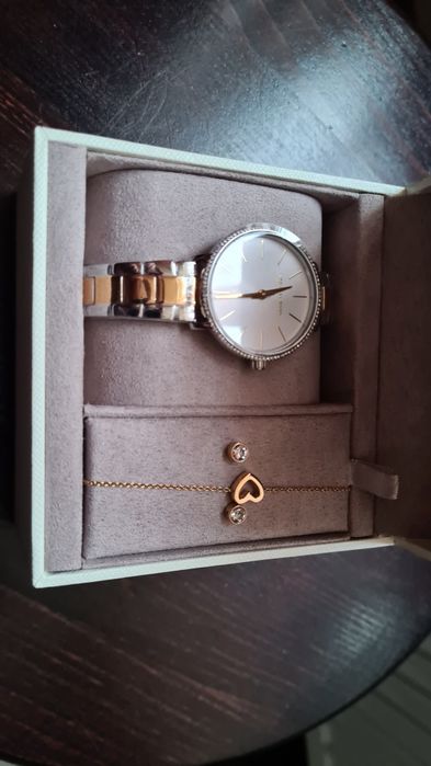Ceas Dama Michael Kors Pyper MK1041 Set cu Bratara si Cercei