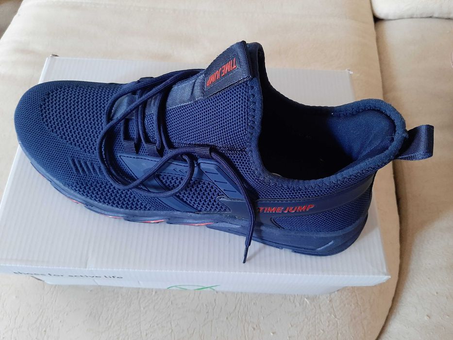 Кроссовки мужские