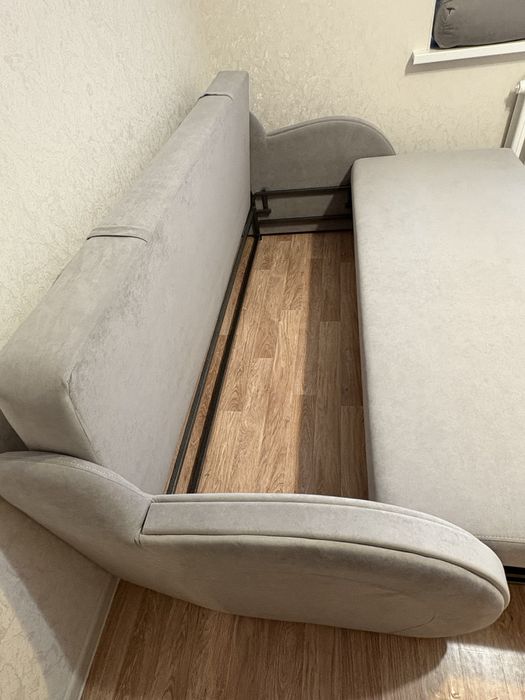 Продам качественный диван