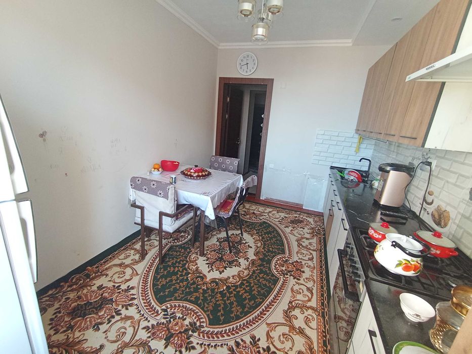 80 m2 kvartira satiladi