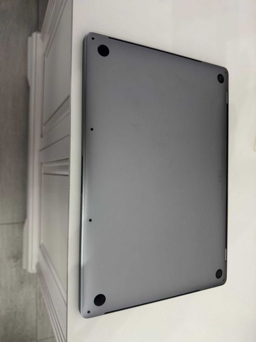 MacBook Pro 16” 2019 i7 6-Core / 16GB RAM / Baterie Foarte Bună