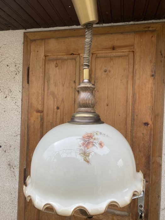 Lustra de tavan cu sticla opalina