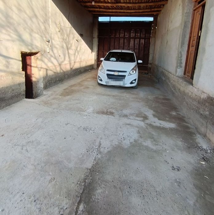 Hovli 8 sotix Navoiyda