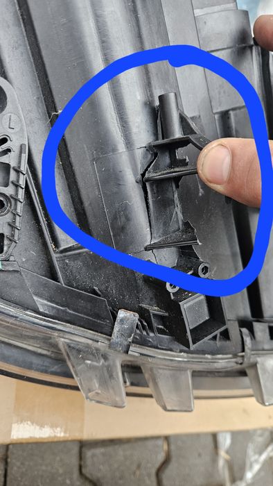 Ляв Фар за Mercedes B-klas w246(Дефектен)