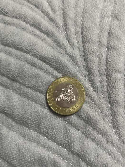 Продам монету 100 теннге