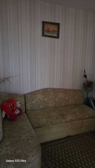 Тристаен в блок Зора