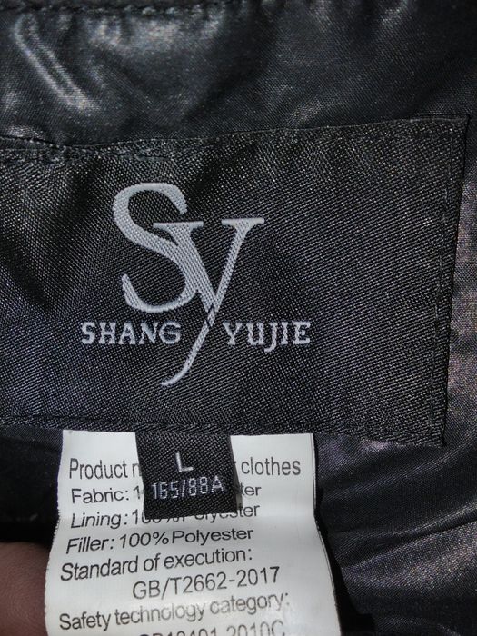 Плащ двухсторонний черный бежевый.