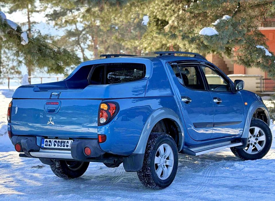 - IMPECABIL Mitsubishi L200 2.5Di-D178cp TRITON EDITION 2009 Full