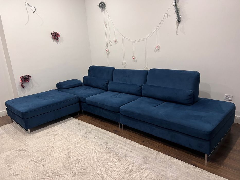 Продается большой диван. 3,5-4,5 метра