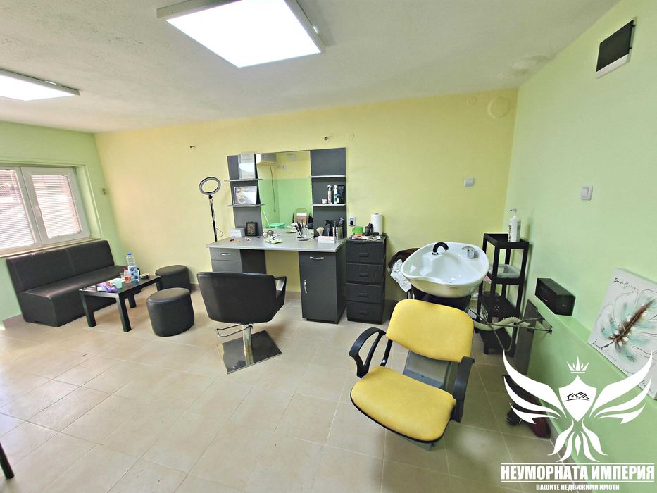 Дава се под наем Магазин в Асеновград - 21 кв.м за 205 € - Снимка #1