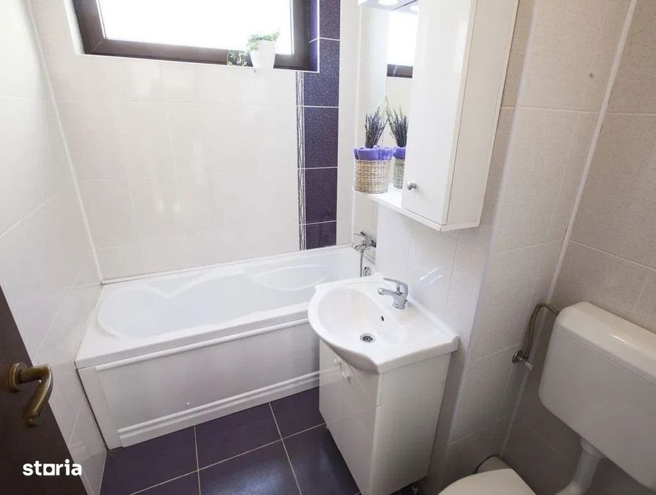 Ap. 2 Camere- Obor, Centrala, Bucatarie Inchisa, Parcare, Curte