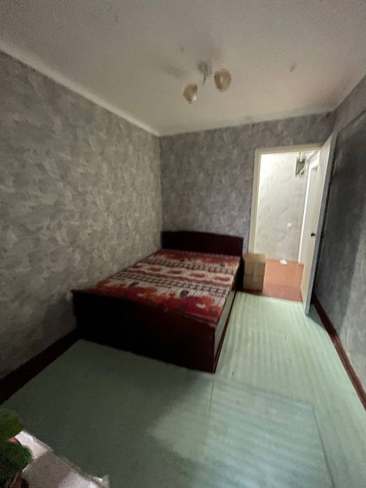 Srocno sotiladi 2honali uy caravan oldida