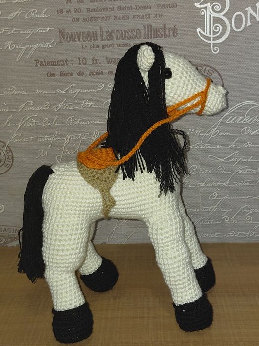 Лошадь ручной работы.