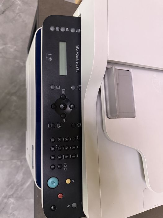 Продам МФУ Xerox WorkCentre 3215