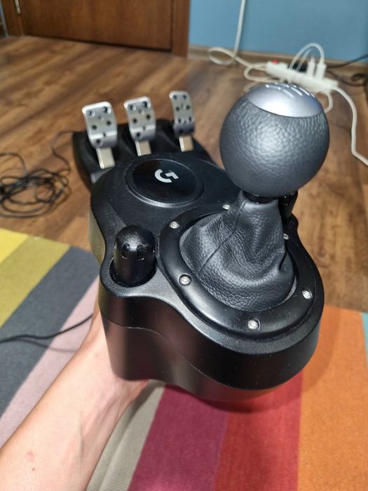 Logitech G29 + Скоростен лост + 3 педала – Отлично състояние