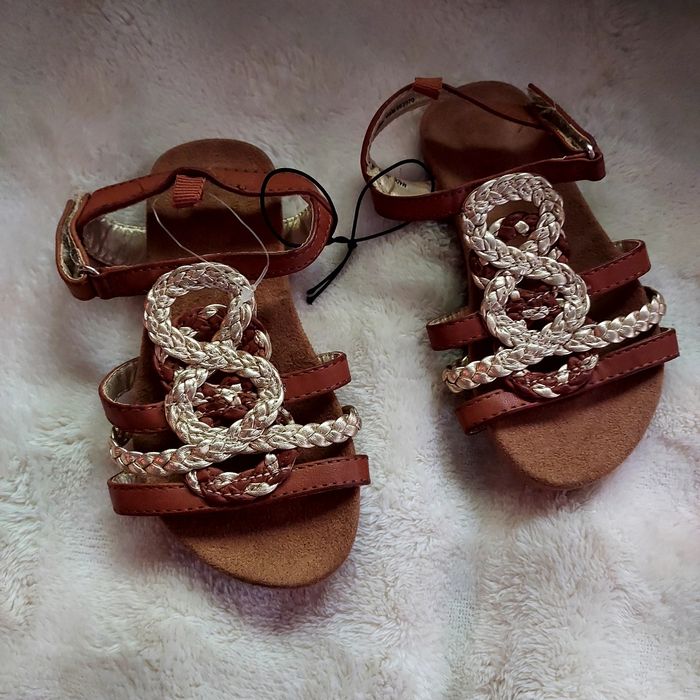 Sandalute noi H&M  26